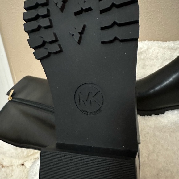 Michael Kors Knee Boots NWOT Size 8 - Picture 5 of 8